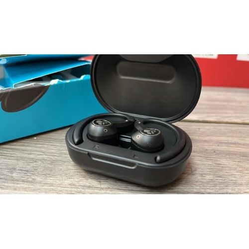 8065 - JLAB EPIC AIR SPORT ANC TRUE WIRELESS EARBUDS IN BLACK / POWERS UP, DOES NOT CONNECT TO BLUETOOTH / ... 