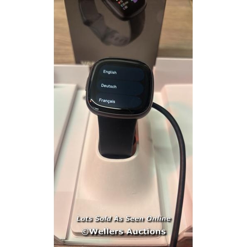 8072 - FITBIT VERSA 4 BLACK FITNESS TRACKER WATCH / POWERS UP / MINIMAL SIGNS OF USE / F18