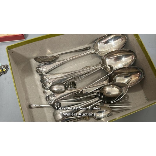 61 - A large collection of EPNS cutlery including Viners canteen of cutlery and crested spoons / AN9