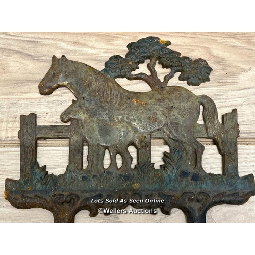 311 - Decorative cast iron horse lawn stake / 35cm h