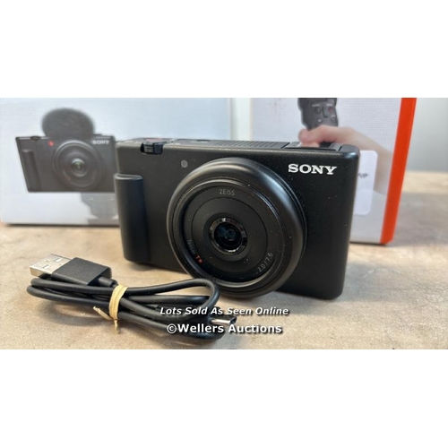 8011 - SONY ZV-1F VLOGGING CAMERA KIT WITH GPVPT2BT.SYU SHOOTING GRIP AND SF-E SERIES 256GB SD CARD / POWER... 