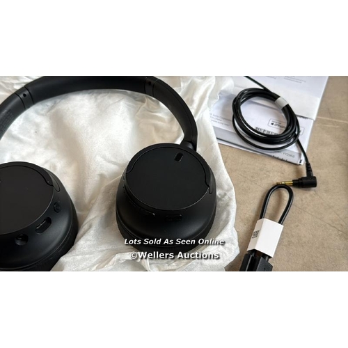 8024 - SONY WHCH720NB NOISE CANCELLING OVEREAR HEADPHONES / POWERS UP / MINIMAL IF ANY SIGNS OF USE / CONNE... 