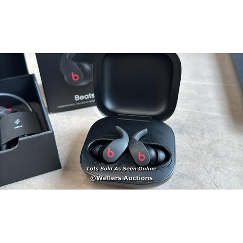 8029 - BEATS FIT PRO WIRELESS HEADPHONES / MK2F3ZM/A / POWERS UP / MINIMAL SIGNS OF USE / CONNECTS TO BT / ... 