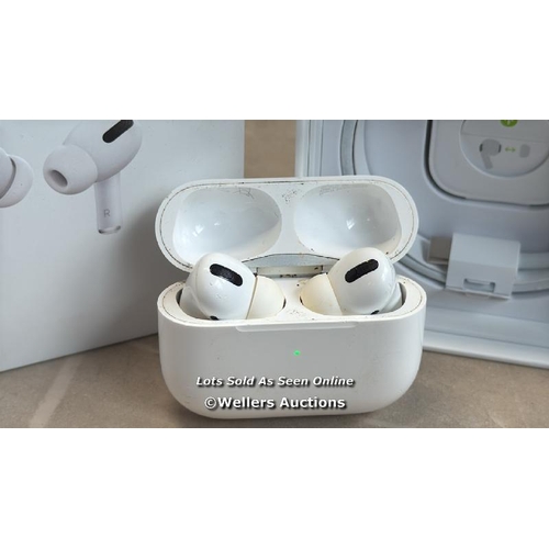 8046 - APPLE AIRPODS / 2ND GEN / WITH CHARGING CASE / MV7N2ZMA / SIGNS OF USE / POWERS UP  / CONNECTS TO BT... 