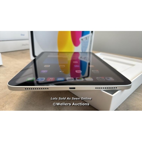 8066 - APPLE IPAD 10TH GEN, 10.9 INCH, WIFI, 256GB IN SILVER, MCMD4NF/A / APPEARS NEW OPEN BOX, IN VERY GOO... 