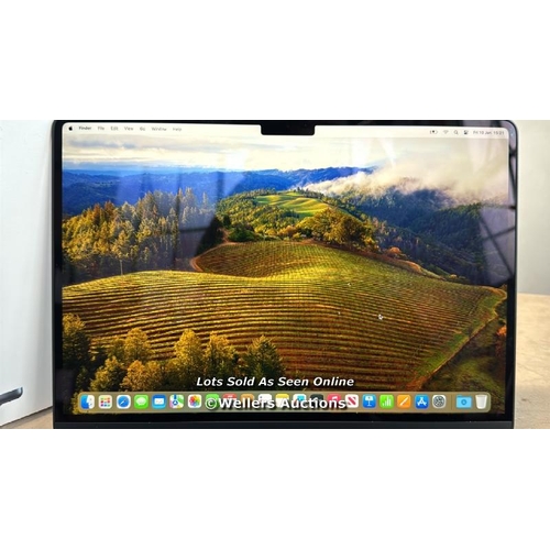 8090 - APPLE MACBOOK AIR 2024 / APPLE M3 CHIP, 8-CORE CPU WITH 4 PERFORMANCE CORES AND 4 EFFICIENCY CORES /... 