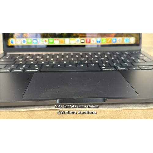 8090 - APPLE MACBOOK AIR 2024 / APPLE M3 CHIP, 8-CORE CPU WITH 4 PERFORMANCE CORES AND 4 EFFICIENCY CORES /... 