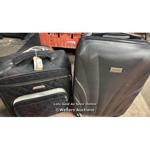 3903 - PRE OWNED SUITCASES X2 INC. AEROLITE AND QKOO