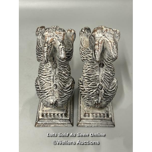 96 - A pair of cast painted cast iron Rabbit bookends, 18.5cm high / AN24