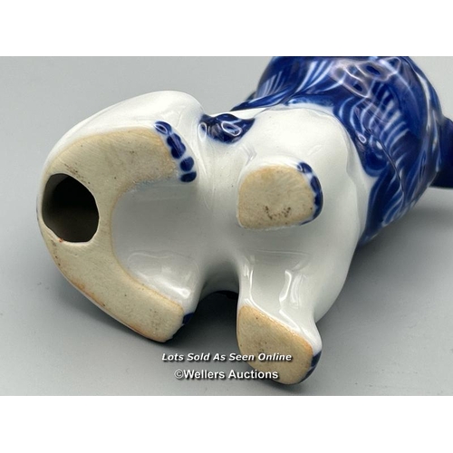 127 - Chinese blue and white glazed Foo Dog, 9cm high / AN47