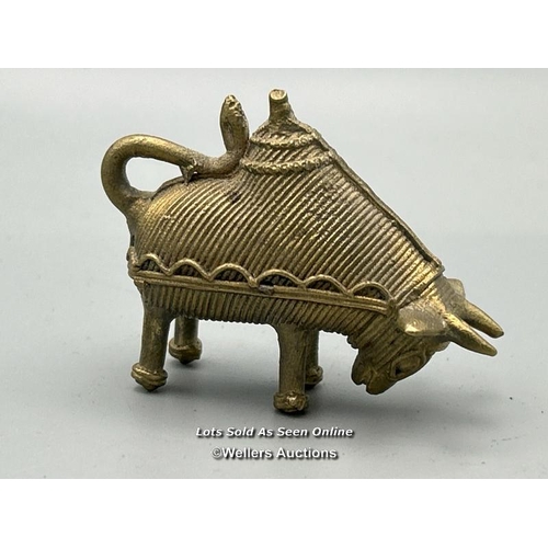 150 - Six brass dhokra figures of Cows, tallest, 8.5cm high / AN48