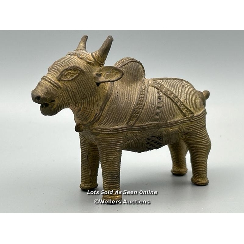 150 - Six brass dhokra figures of Cows, tallest, 8.5cm high / AN48