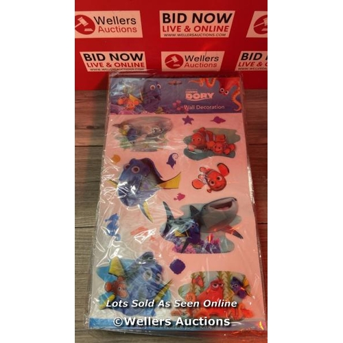 5001 - 10X FINDING DORY 3D WALL DECORATIONS / NEW / G98