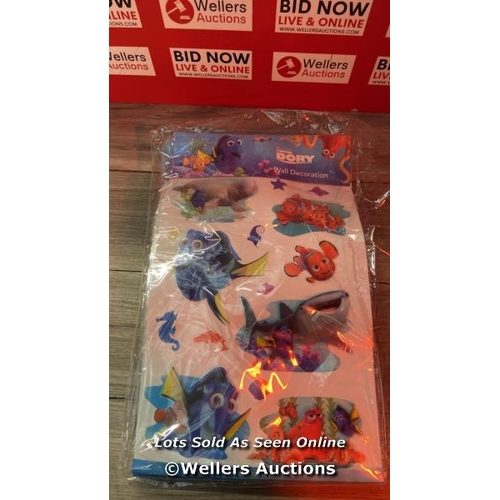 5012 - 10X FINDING DORY 3D WALL DECORATIONS / NEW / G98