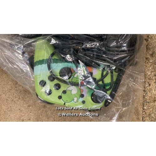 5959 - BAG OF ELECTRICALS INCL. GAME CONTROLLER & KEYBOARD