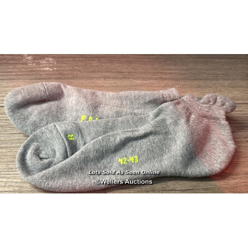 9171 - DORE DORE SOCK FIL DCOS RIB 42-43 14289/GROSEIL / SIZE 42-43 / MINIMAL IF ANY SIGNS OF USE / SEE IMA... 