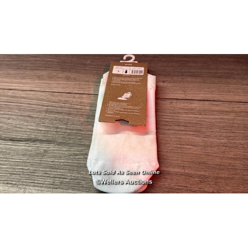 9194 - ON RUNNING M  PERFORMANCE LOW SOCK L WHITE | IVO / SIZE L / APPEARS NEW IN PACKAGING / SOME MARKS / ... 