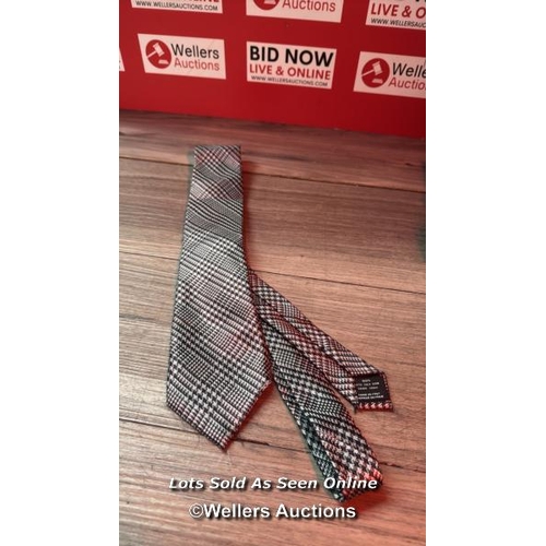 9221 - TOM FORD TIE JACQUARD CLASSIC POW OS G MDGREY / SIGNS OF USE / SOME FREYED EDGES / SEE IMAGES