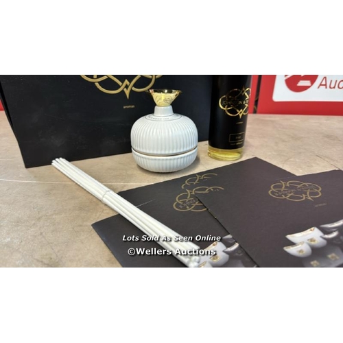 8293 - JOHNSON & WHITE BALI DIFFUSER SET / NEW / G7