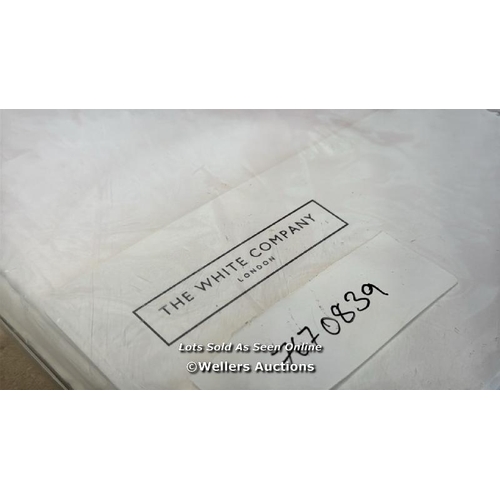 8295 - THE WHITE COMPAY SAVOY FITTED SHEET 400TC/ 180X200X30CM / NEW & SEALED / G7