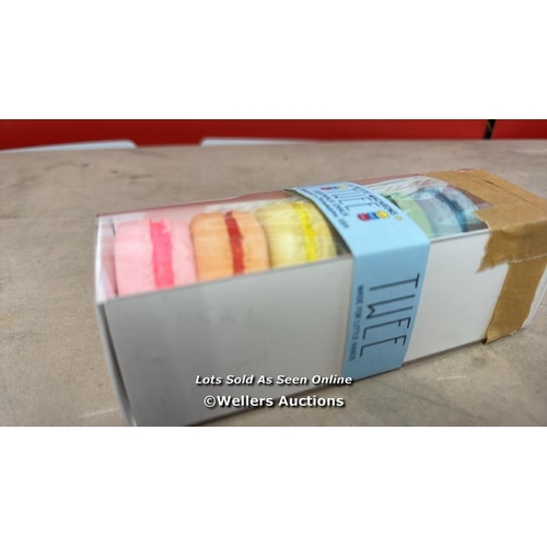 8354 - TWEE PETITE MACARONS SIDEWALK CHALK / NEW / RRP: 22.95 / G9