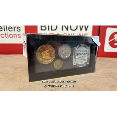 8358 - THE NOBE COLLECTION: HARRY POTTER GRINGOTTS COIN COLLECTION / NEW / CRACKED OUTTER PACKAGE / RRP: 29... 