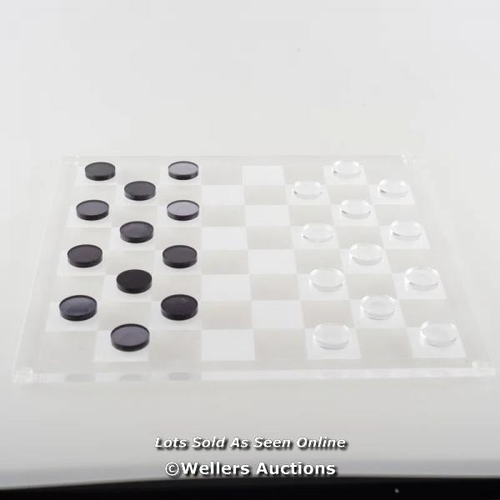 3134 - RRP:  97.99 - AULICA CHESS GAME / COMES IN ONE BOX/PACKAGE