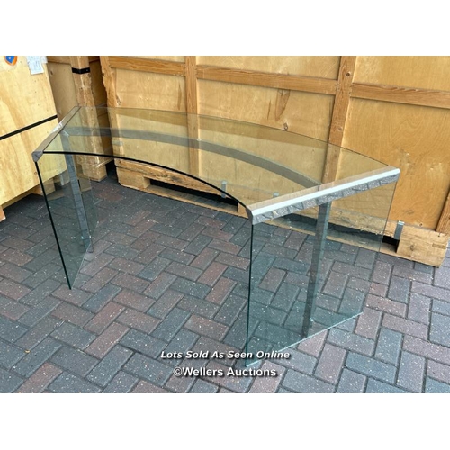 1 - Contemporary curved glass desk with chome rounded base, 170cm (w) x 74cm (h) x 65cm (d) / con 210649