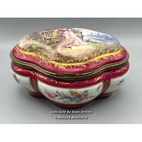 186 - A Sevres porcelain jewellery box, hand painted with a courting scene signed 'Litz' on the lid, inter... 