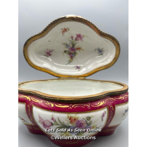 186 - A Sevres porcelain jewellery box, hand painted with a courting scene signed 'Litz' on the lid, inter... 