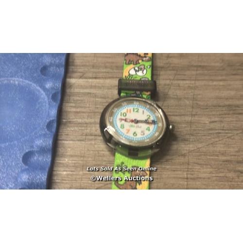 7135 - FLIK FLAK SAURUSES RETURN WATCH / T15