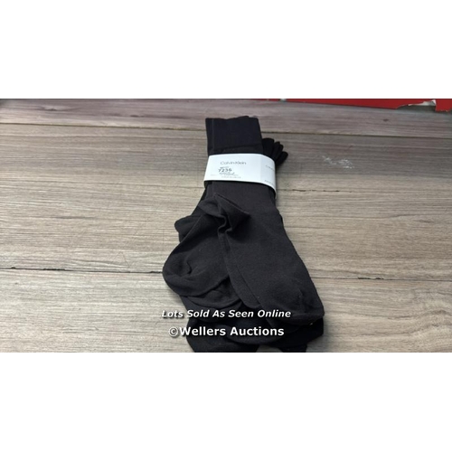 7236 - CALVIN KLEIN 6PK FLAT KNIT COTTOM SOCKS / NEW / RRP: 42 / T19