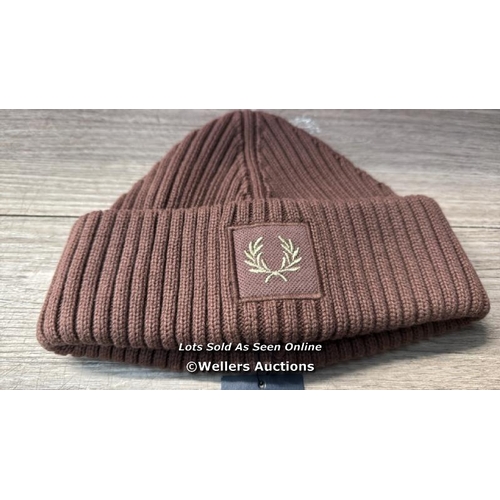 7238 - FRED PERRY COTTON RIB BEANIE HAT / NEW / RRP: 55 / T19