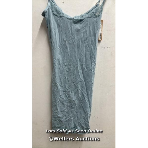 8053 - SKIMS FITS EVERYBODY LACE SLIP DRESS / SIZE XS / DENIM / APPEARS NEW / RRP: �49 / T17