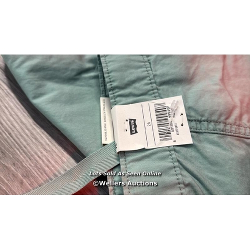 8096 - LEVIS M CONVERTIBLE CARGO GRANITE GREEN / SIZE 26 / APPEARS NEW WITH TAGS / RRP: 100 / T18