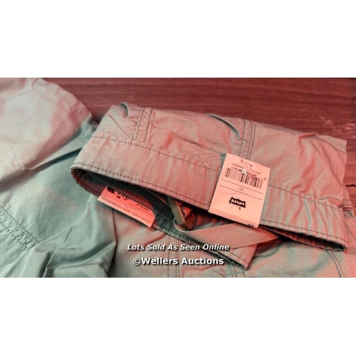 8098 - LEVIS M CONVERTIBLE CARGO GRANITE GREEN / SIZE 27 / APPEARS NEW WITH TAGS / RRP: 100 / T18