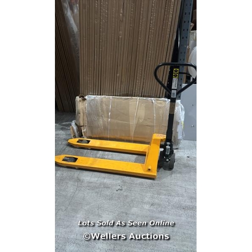 9018 - MANUAL PALLET TRUCK - FORK LENGTH 800 MM - CAPACITY 2000 KG / MINIMAL SIGNS OF USE