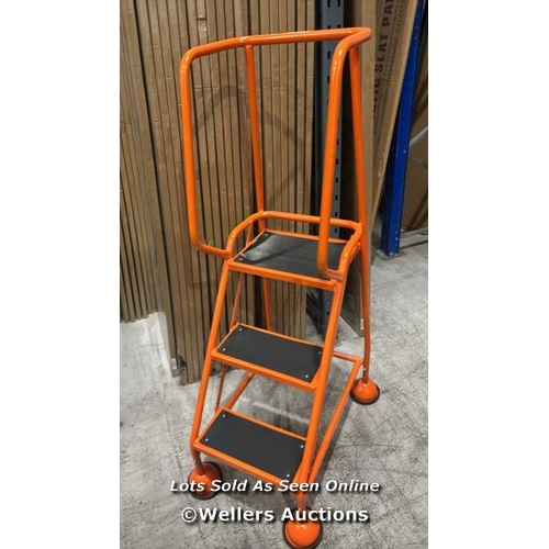 9057 - RRP: 370 - MOBILE WAREHOUSE STEP LADDERS WITH RIBBED RUBBER STEPS AND DOMED FEET / MINIMAL IF ANY SI... 