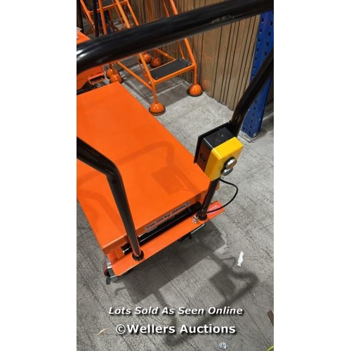 9060 - RRP: 1218 - ELECTRIC MOBILE SCISSOR LIFT TABLE - 300KG CAPACITY - 1600MM HEIGHT / WITHOUT CHARGING C... 