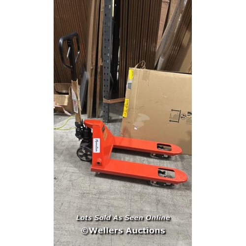 9061 - RRP: 294 - MANUAL PALLET TRUCK - SHORT FORKS 800�MM - CAPACITY 2000�KG - MANUTAN EXPERT / MINIMAL IF... 