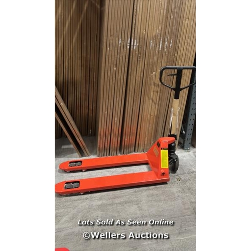 9065 - RRP: 282 - MANUAL PALLET TRUCK 2000�KG - FORKS 1150�MM - MANUTAN EXPERT / MINIMAL IF ANY SIGNS OF US... 