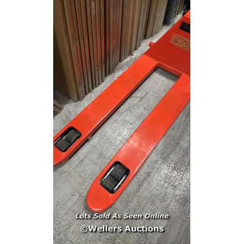 9065 - RRP: 282 - MANUAL PALLET TRUCK 2000�KG - FORKS 1150�MM - MANUTAN EXPERT / MINIMAL IF ANY SIGNS OF US... 