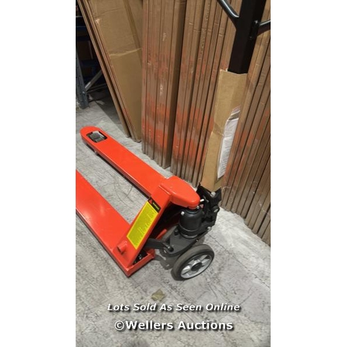 9065 - RRP: 282 - MANUAL PALLET TRUCK 2000�KG - FORKS 1150�MM - MANUTAN EXPERT / MINIMAL IF ANY SIGNS OF US... 