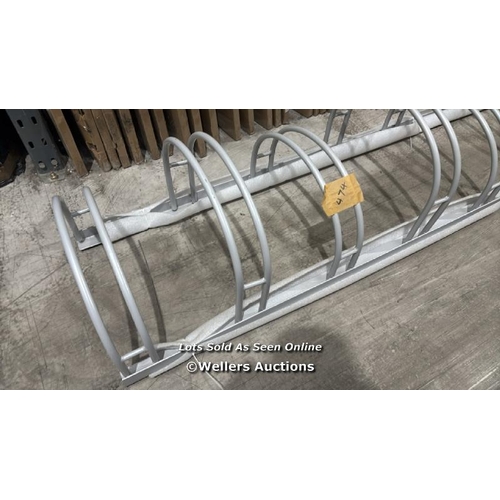 9080 - MOUNTABLE BIKE RACK / APPEARS NEW