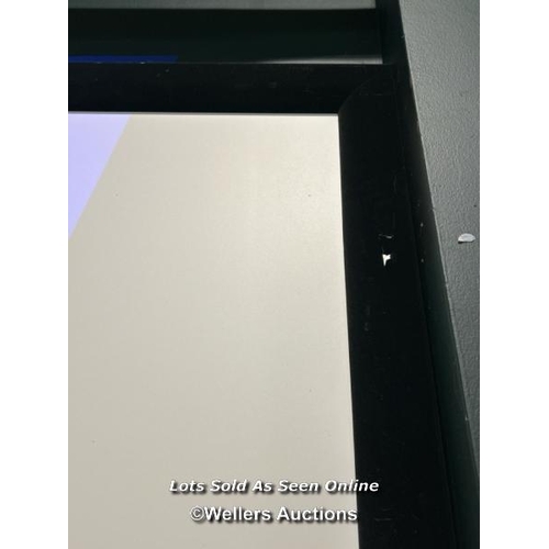 6 - Eye line fixed frame screen, screen measures 98