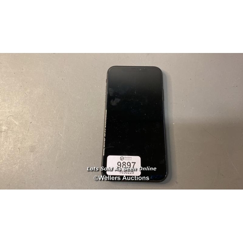 9897 - IPHONE XR / A2105/64GB / IMEI-356454105551336  / I-CLOUD LOCKED