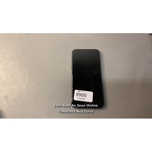 Lot 9900      