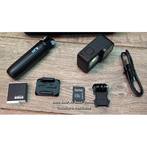 8969 - GOPRO HERO11 BLACK ACTION CAMERA BUNDLE / MINIMAL IF ANY SIGNS OF USE / POWERS UP / F20