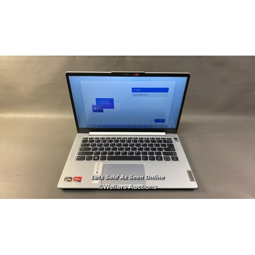 9532 - LENOVO IDEAPAD SLIM 5 LIGHT 14ABK8 / 16GB RAM / RYZEN 7 7730@2.00GHZ / 512 GB / WINDOWS 11 / SN: PF3... 