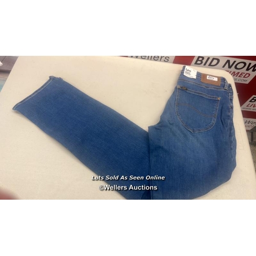 2075 - LADIES NEW LEE MARION REGULAR STRAIGHT LEG JEANS / W30*L31 / C17